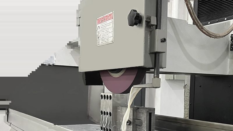 东莞双色模具：标准尺寸背后的技术考量