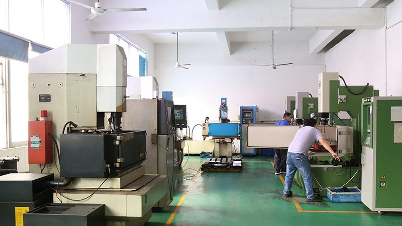 拉伸模具设计：关键步骤与注意事项解析
